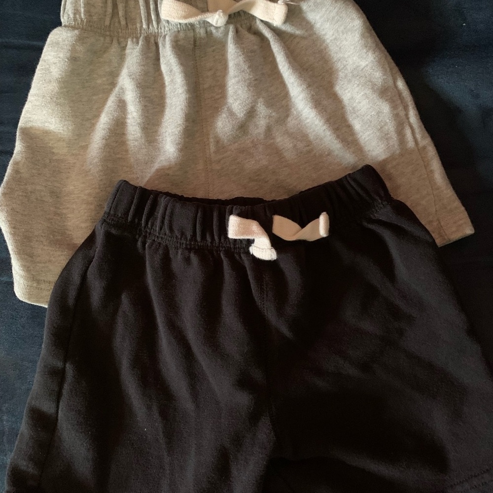 Set of 2, boys 2T shorts